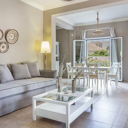 Julia's Style Apartment, Cephallonia * Κάστρο